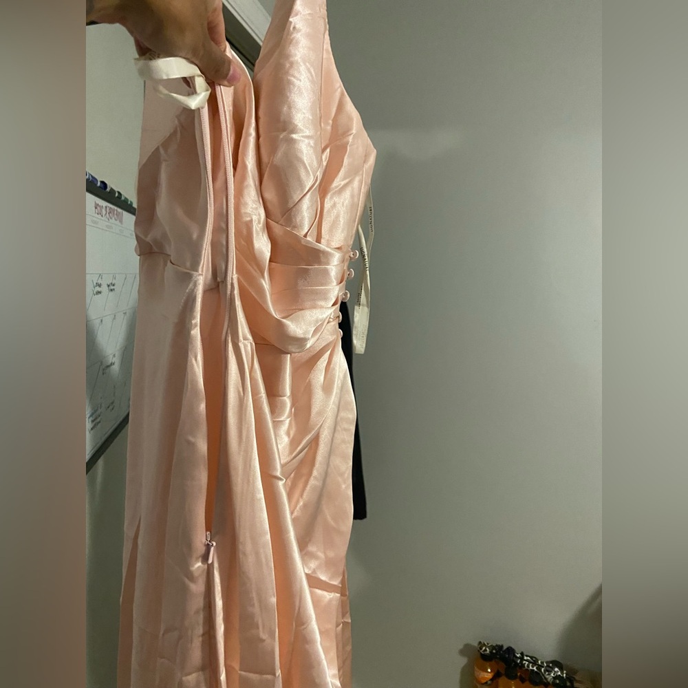 David’s Bridal Galina Signature Bridesmaid dress Size 6 - Picture 10 of 13